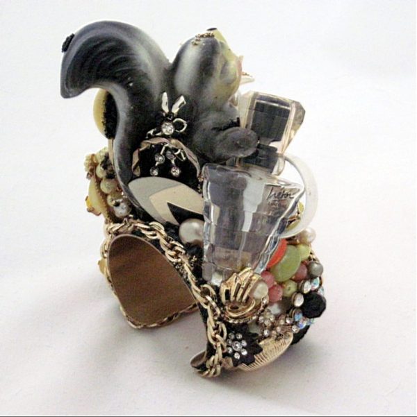 Sweet Scented Skunk Cuff
